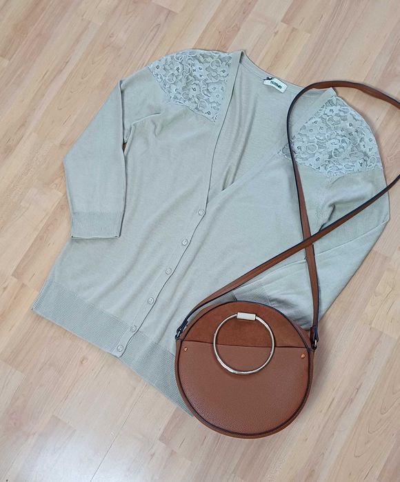 Beżowy sweter damski Tezenis rozmiar L z koronką elastyczny basic