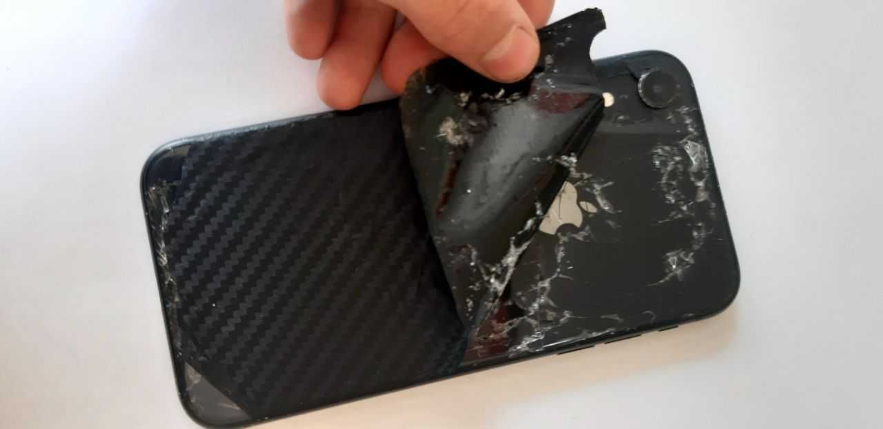 ШУКАЮ ВЛАСНИКА знайшов телефон iPhone XR (Чек опис)