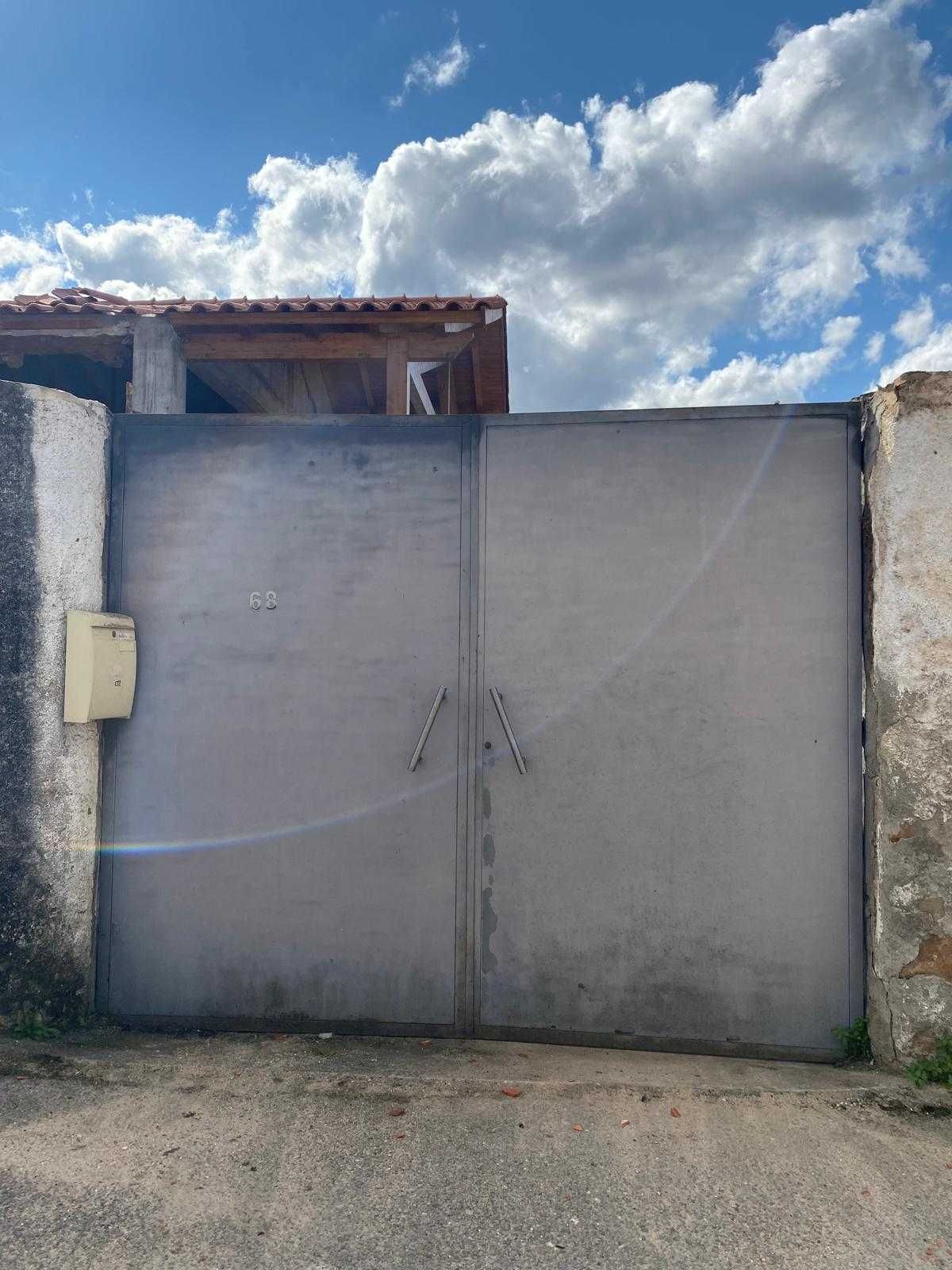 Portão Cinzento em ferro