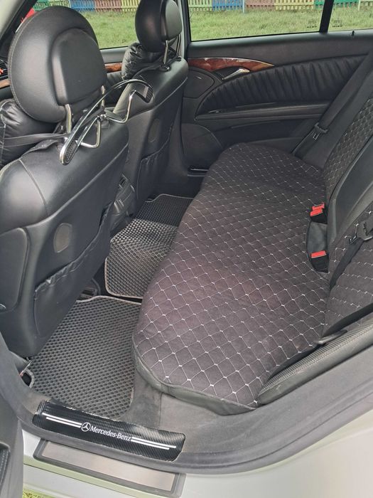 Mercedes-Benz E-Class 2003 W211