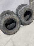 Vendo pneus CST Sahara M/T 2