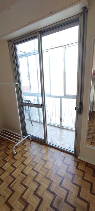 Quarto frente estacao CP Cacem com Recibo e Despesas incluidas