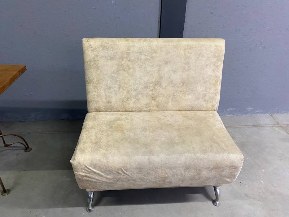 Диван, крісло різні розміри, розпродаж кавярні