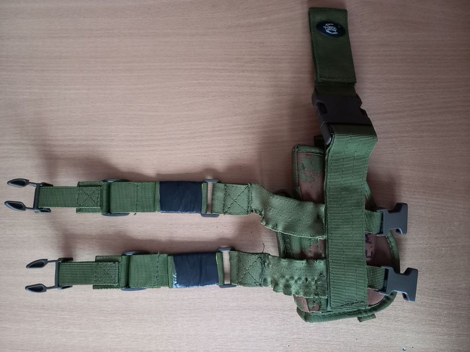 Підсумок для скидання магазинів, кобура,  аптечка