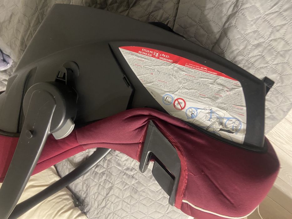 Автокрісло/автолюлька