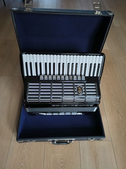 Akordeon Weltmeister CANTUS IV 120 basó 4 chóry, CASOTTO jak NOWY !