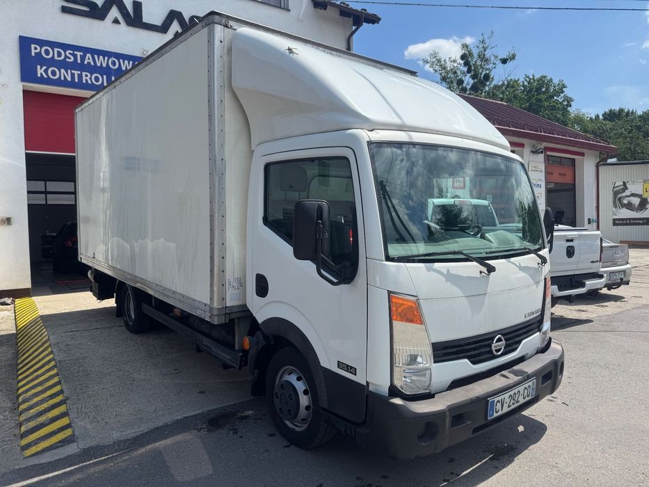 Nissan Cabstar 35-14  Przebieg 115tys km. Winda Holandia