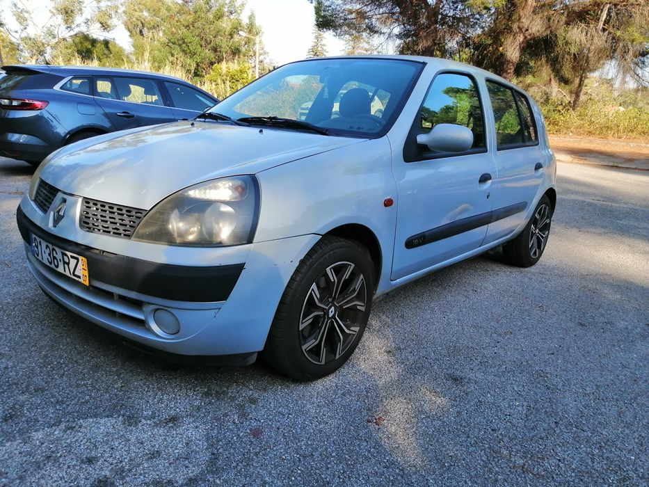 Clio II 1.2 16V 150 mil kms