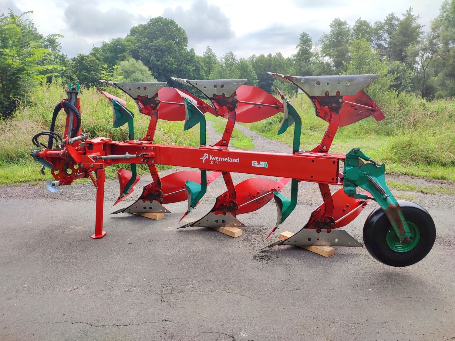 Kverneland LD 100 pług 3 skibowy obrotowy vd lemken