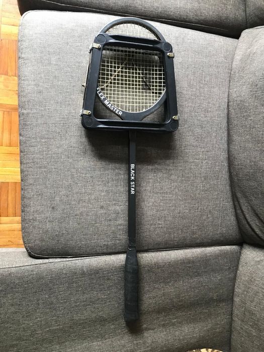 Raquete tenis vintage em madeira black star “flex master”