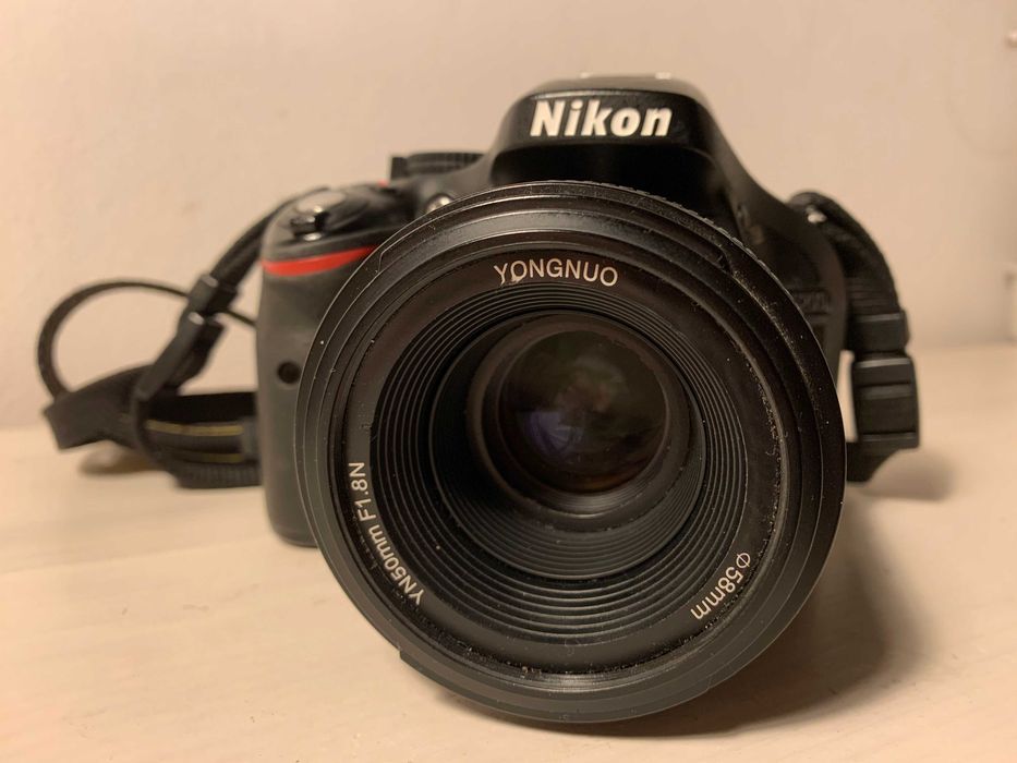 Lustrzanka NIKON D5200 + Obiektyw Yongnuo 50 mm f/1.8, zestaw