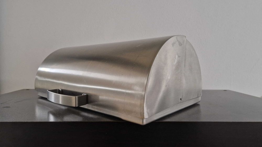 Caixa para pão Ikea em inox