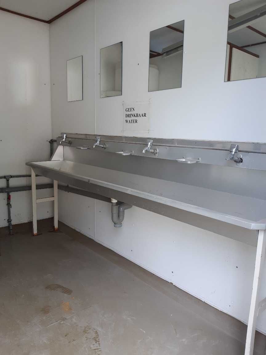 Kontener sanitarny/ wc-umywalka / Poznań/ mały kontener