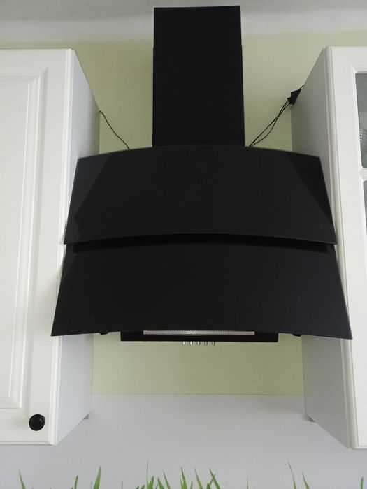 Okap kuchenny czarny