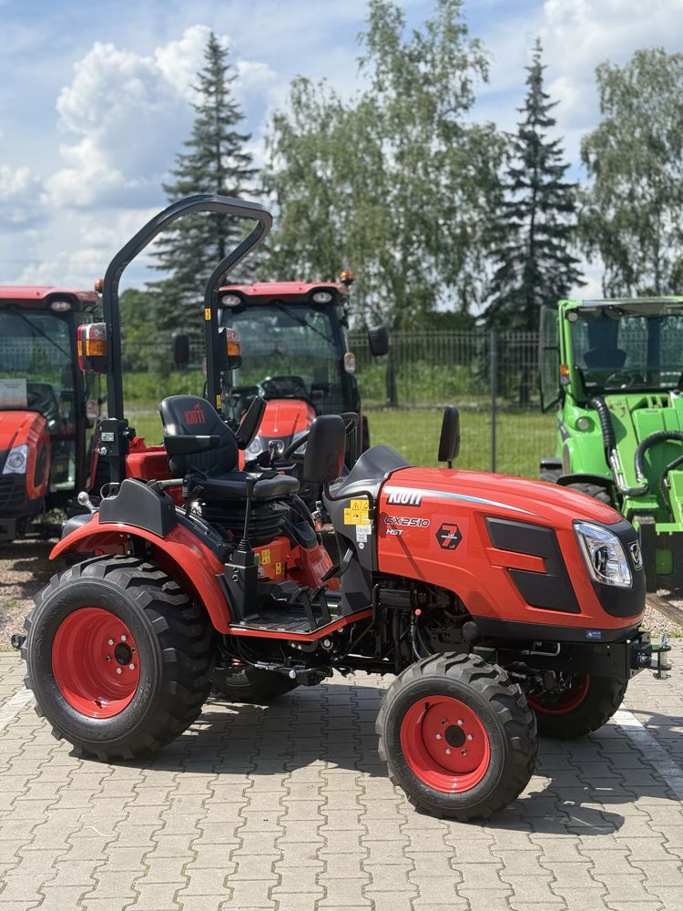 Traktor Kioti CX2510H Hydrostat 25 KM 4x4 Made in Korea
