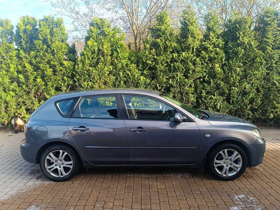 Mazda 3 w benzynie z 2008: sprawny samochód od prywatnego właściciela