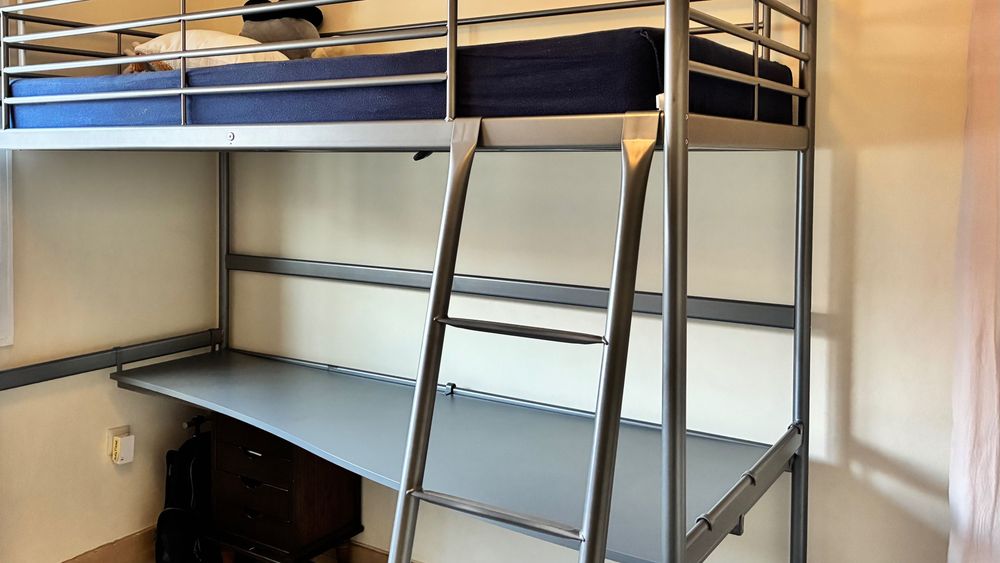 Beliche Svarta com secretária IKEA