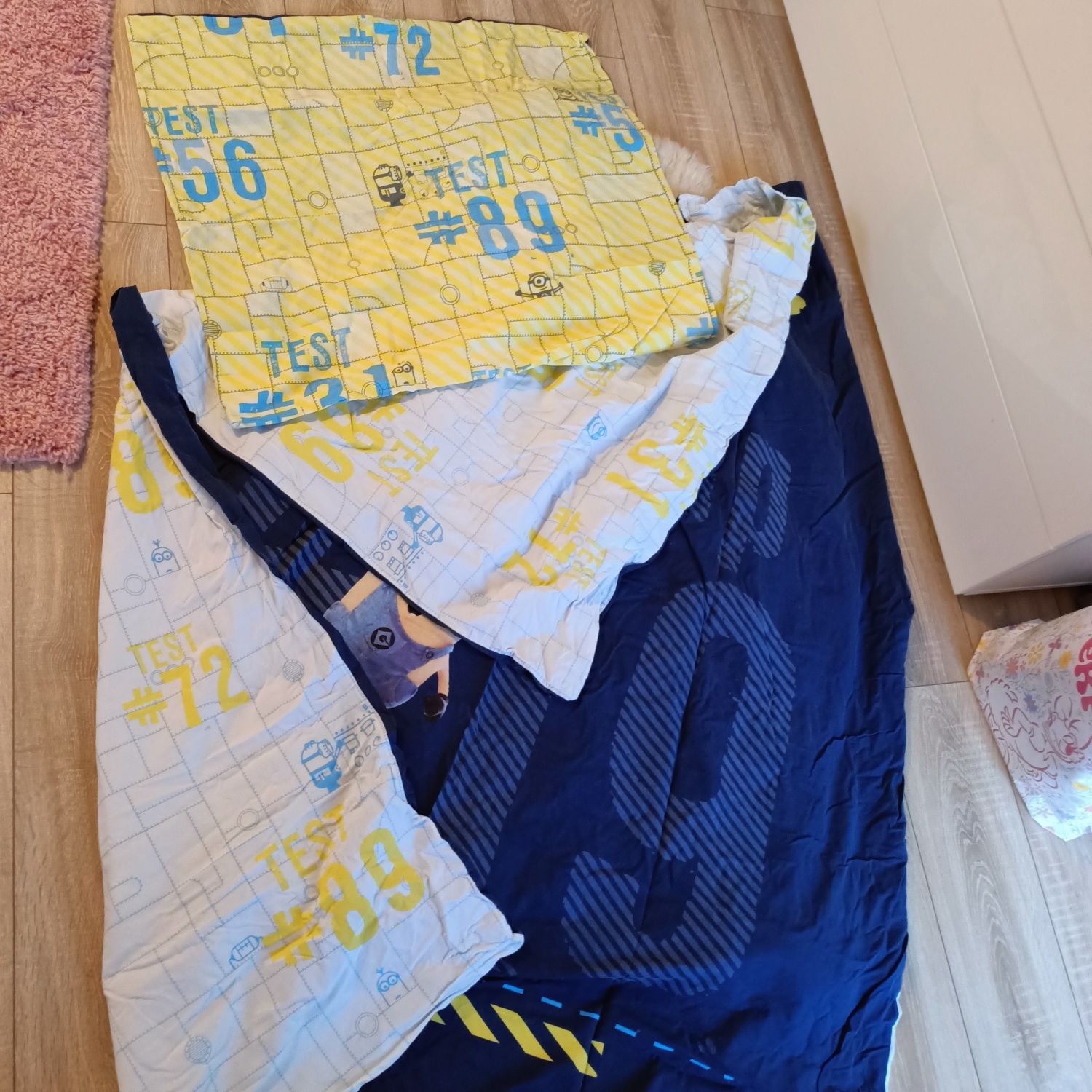 Pościel 150x200  Minionki i poduszka 70x80