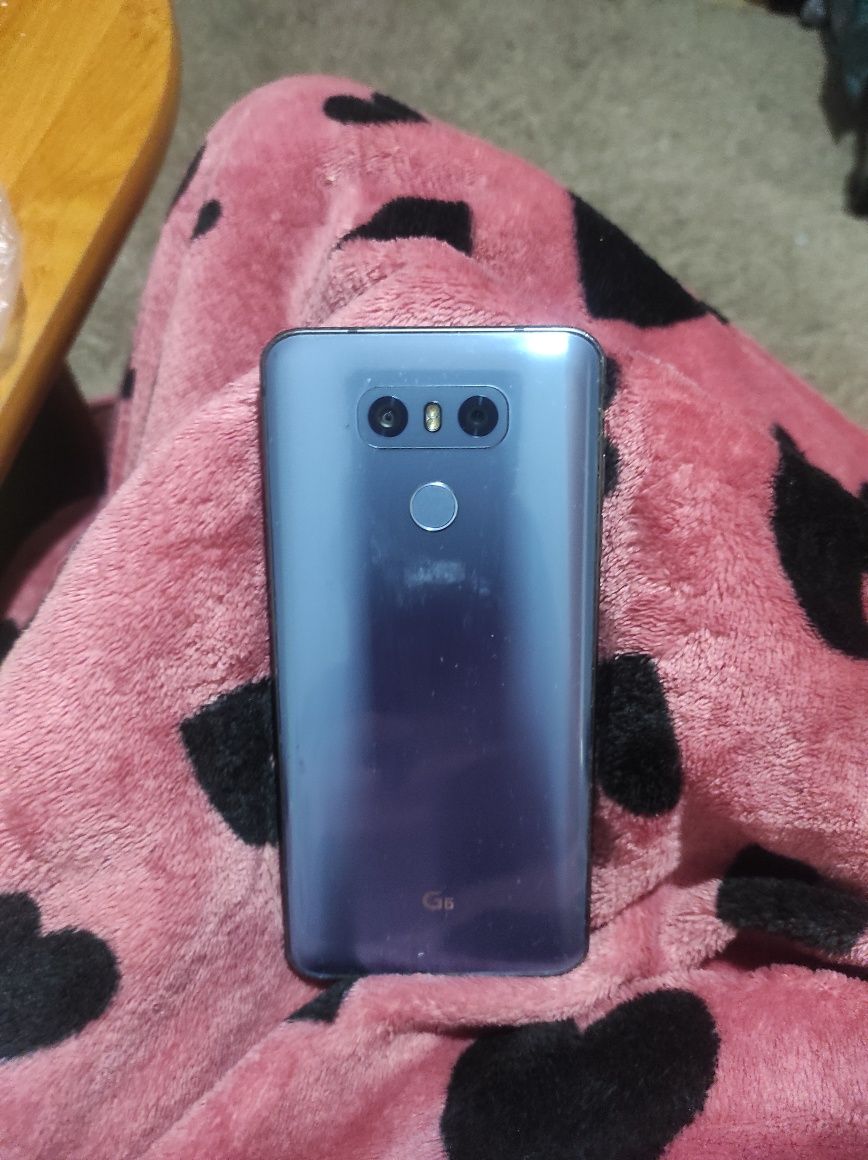 Telefon LG G6 do negocjacji.