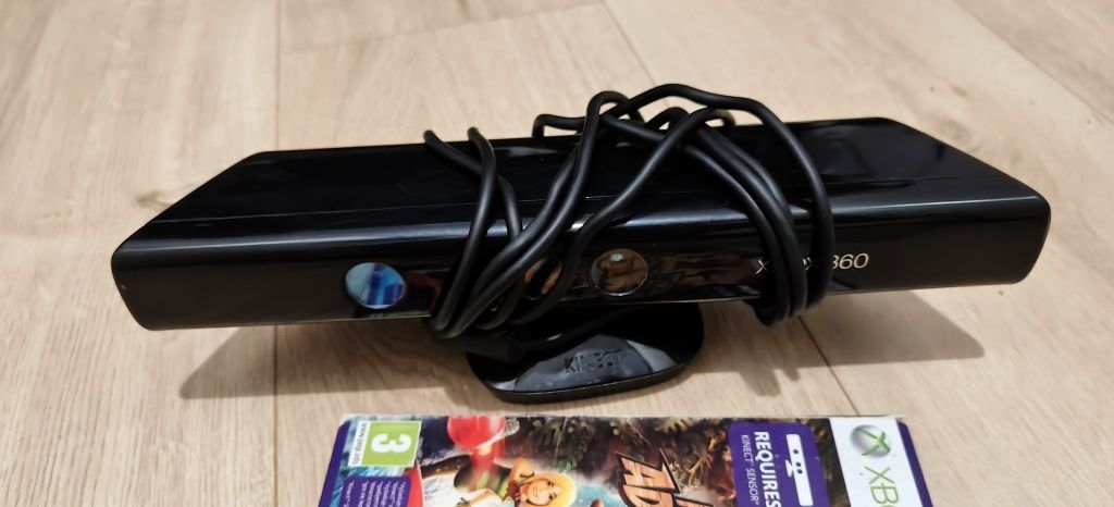 Kinect Xbox 360 z grą