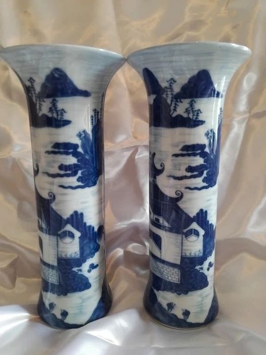 Par de Jarras Blue Canton Vista Alegre, Mottahedeh