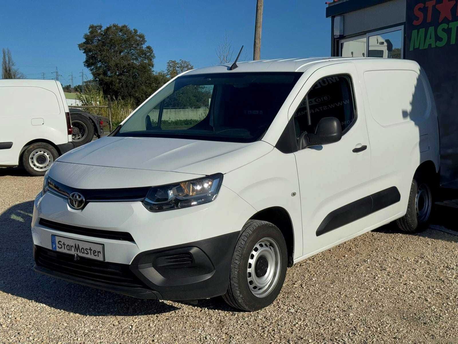 Toyota Proace City 1.5 D L1 Active- Avariada
(IVA dedutível)