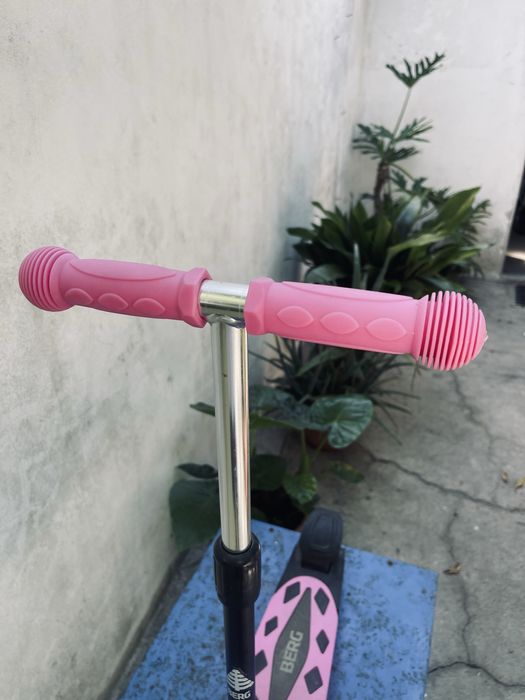 Trotinete Infantil BERG – Rosa, 3 Rodas