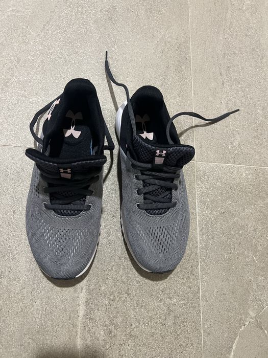 Кросівки для спорту