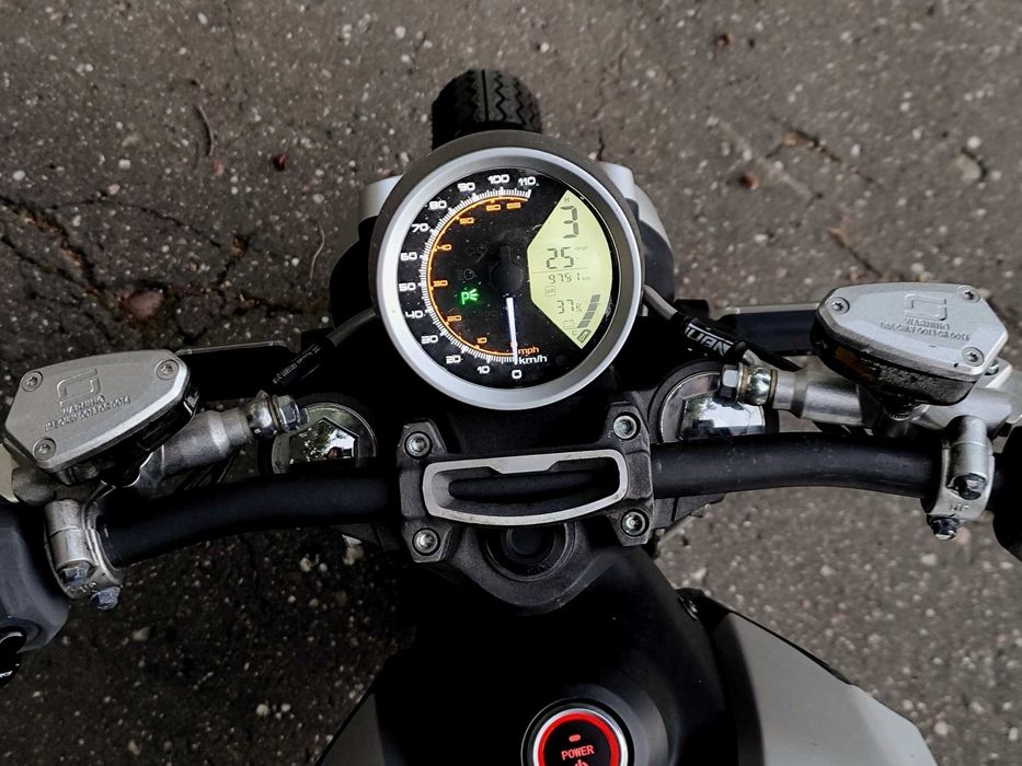 Super Soco TC Max elektryk na A1