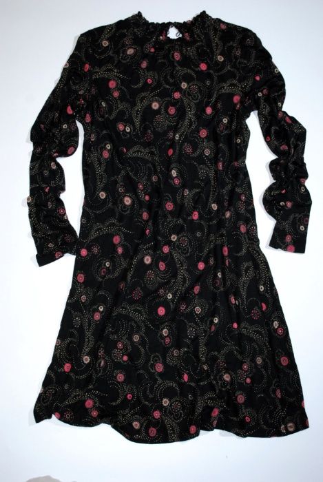 платье женское черное закрытое бренд M&S миди с длинным рукавом узор