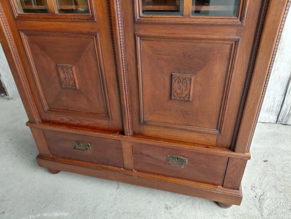 drewniana  szafa dwudrzwiowa  / 260