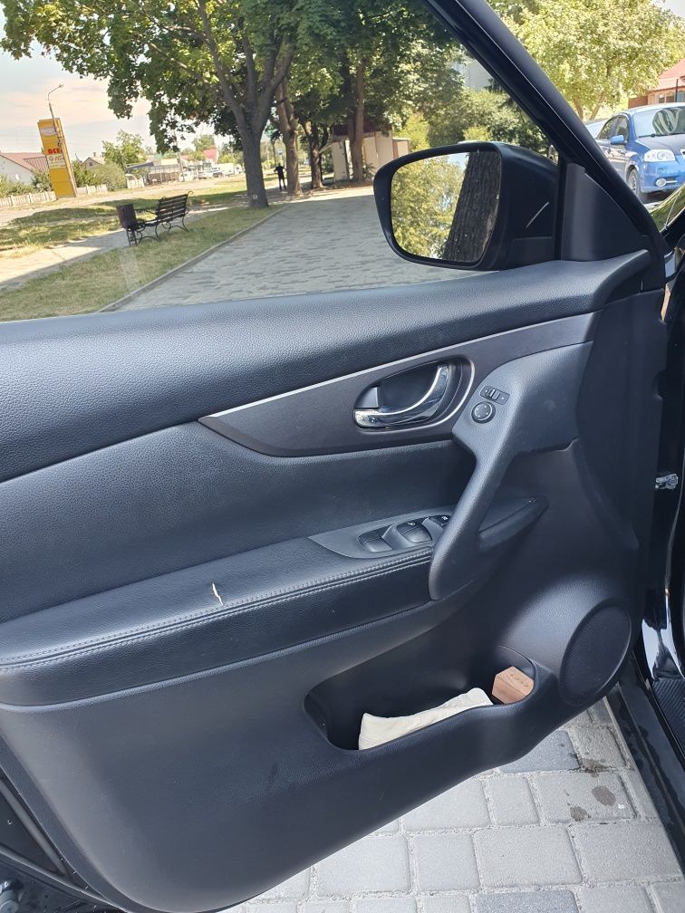 Nissan Rogue 2016p 2.5