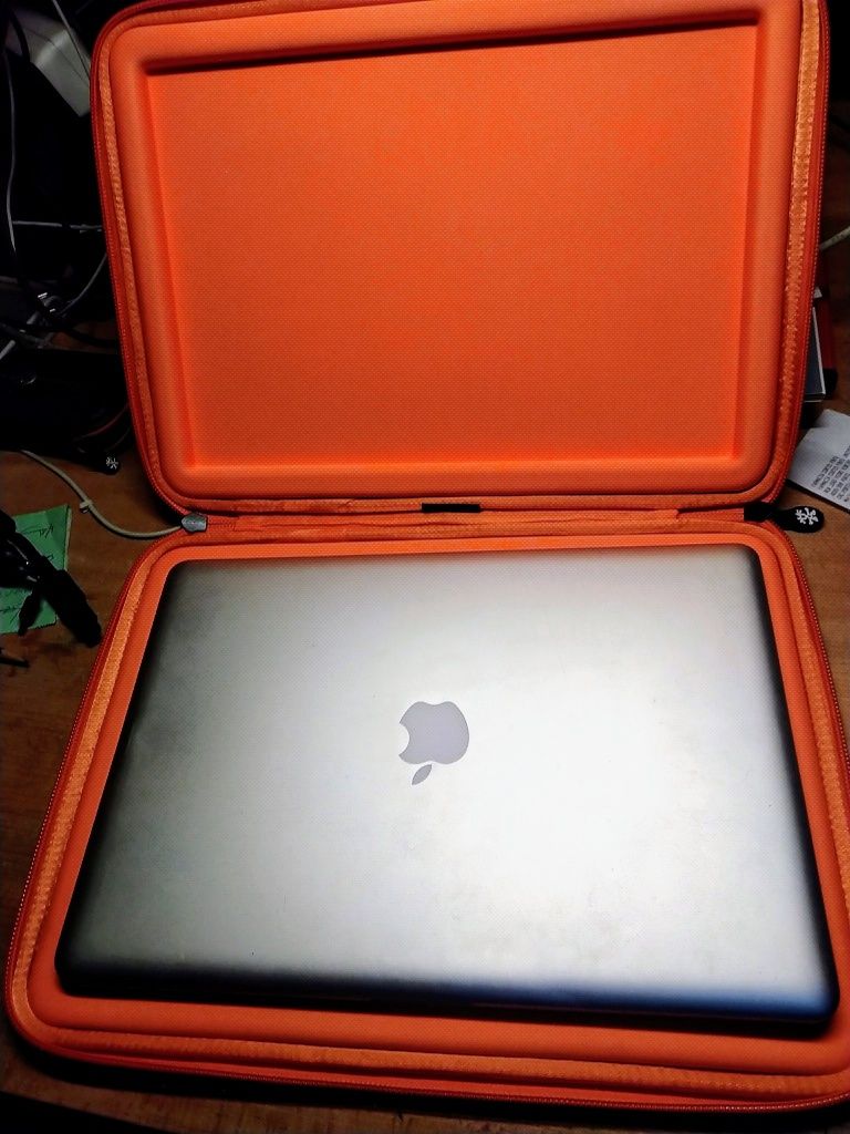 MacBook pro 15" capa nova