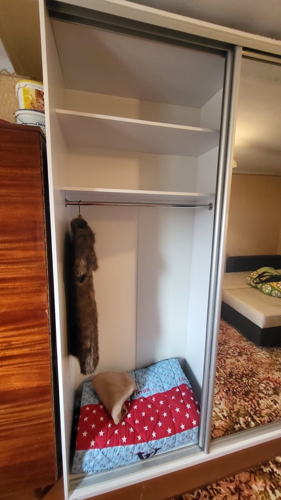 Шкаф купе в отличном состоянии.