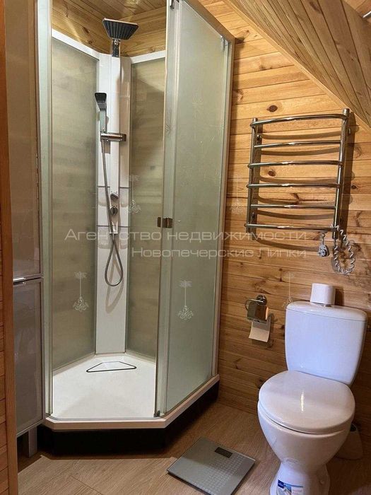 Оренда будинку 120 м розташованого на воді Рівʼєра-Золоче, Вишеньки