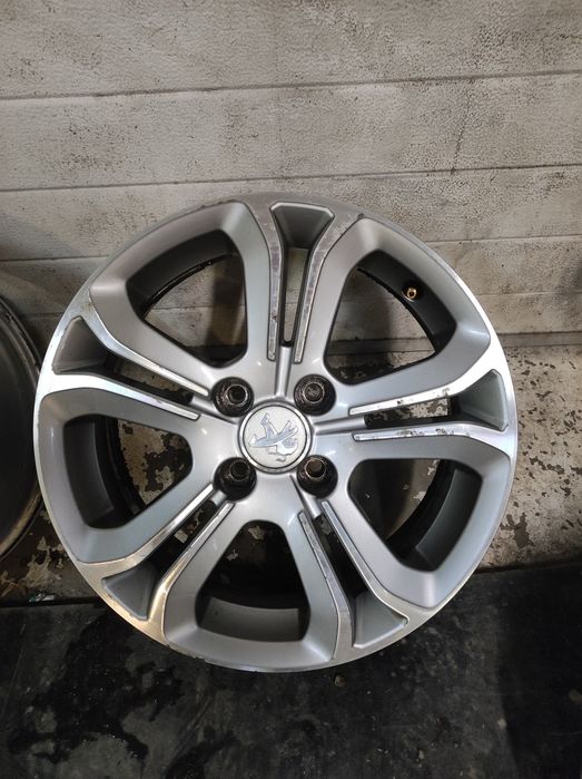 Alufelgi r16 peugeot 4x108 3szt