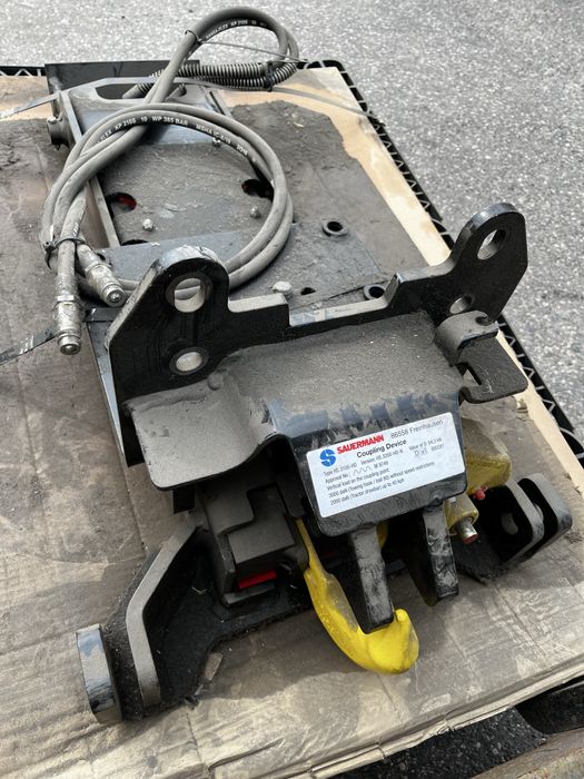 Nowy dolny zaczep hitch hakowy new holland/case/steyr cnh