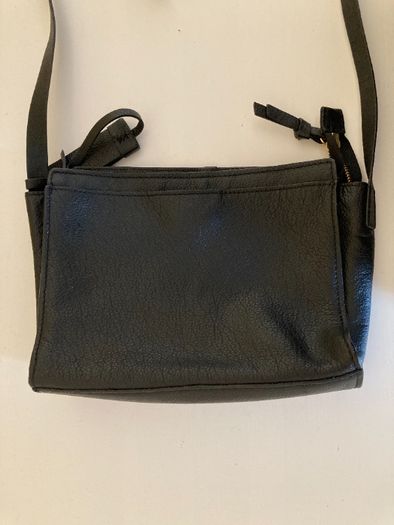 Nowa mała skórzana kopertówka crossbody Kiomi