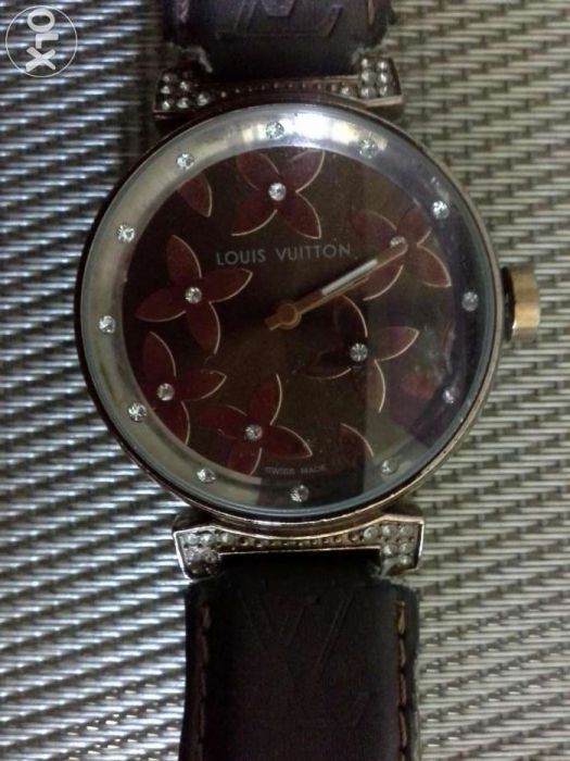 Брендовые часы LOUIS VUITTON