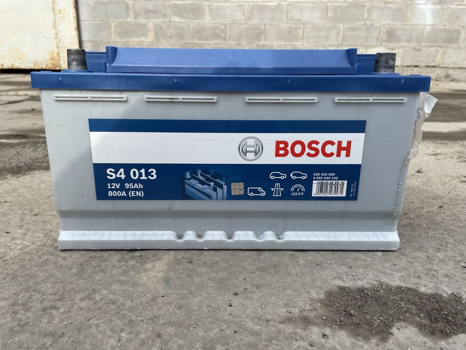 Акумулятор автомобільний Bosch 12v 95Ah S4 013
