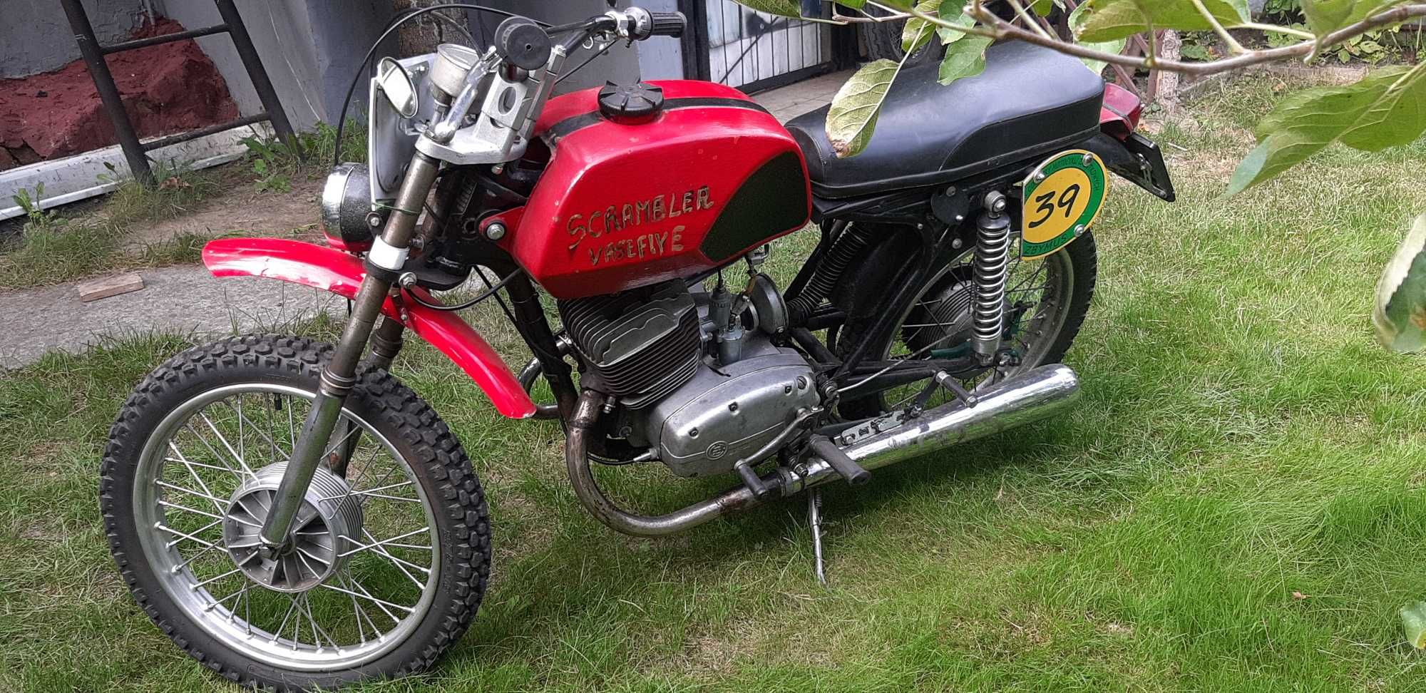 CZ 175 Scrambler. Jawa 175