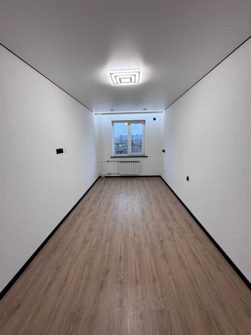 № 12348 - Продам 3-х кімнатну, в самому центрі, вул. Київська