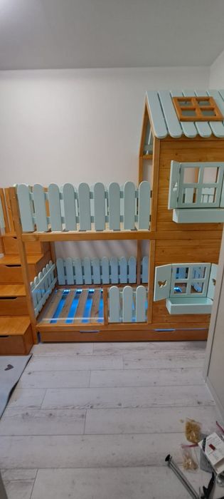 Łóżko łóżeczko domek drewniany dla dzieci KOLOR +LAKIER