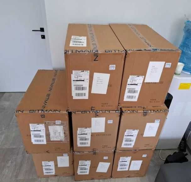 Майнер Bitmain Antminer S21+ 235TH (Сервіс та найнижча ціна в Україні)