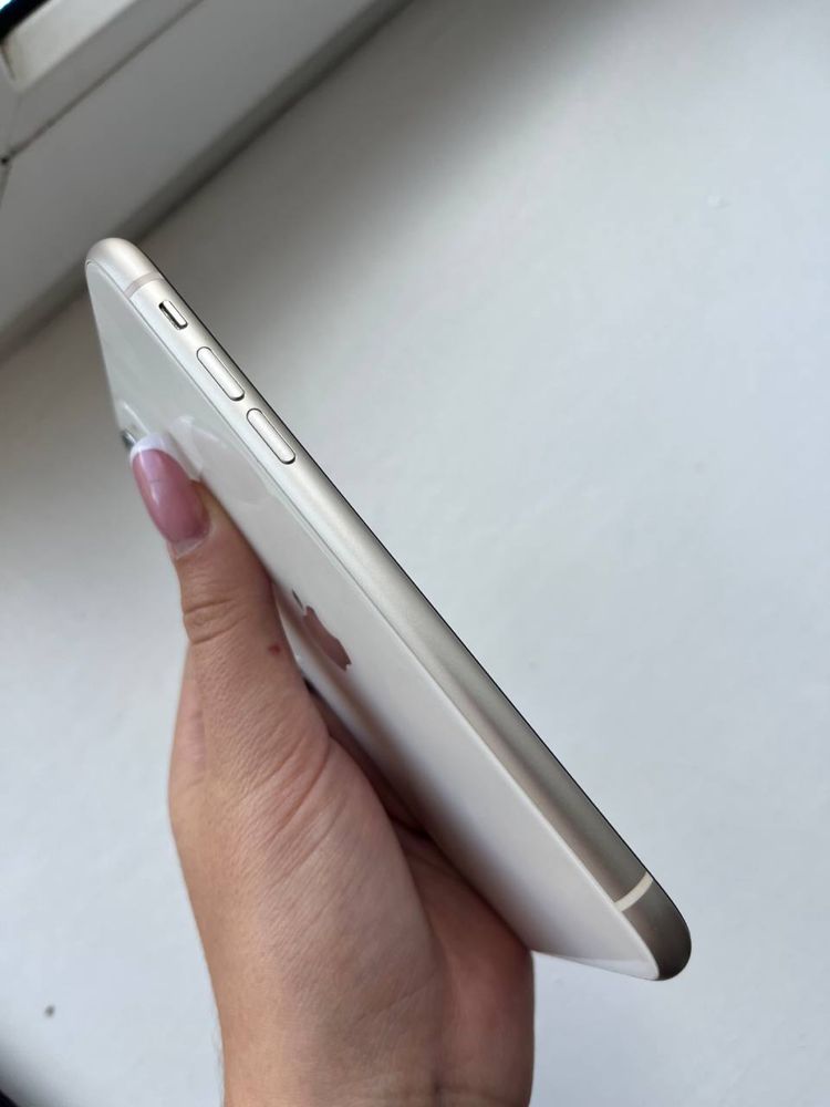 Продам iPhone 11
