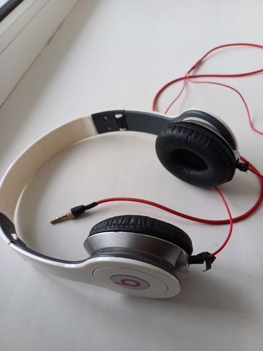 Продам наушники проводные недорого