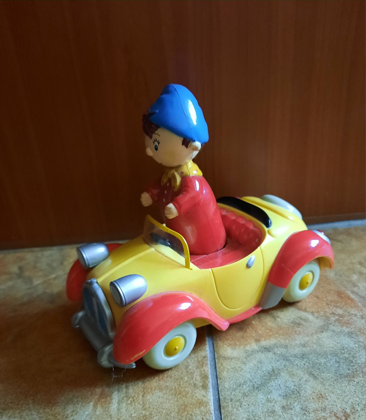 Auto Noddy z bajki jak nowe zabawka na prezent