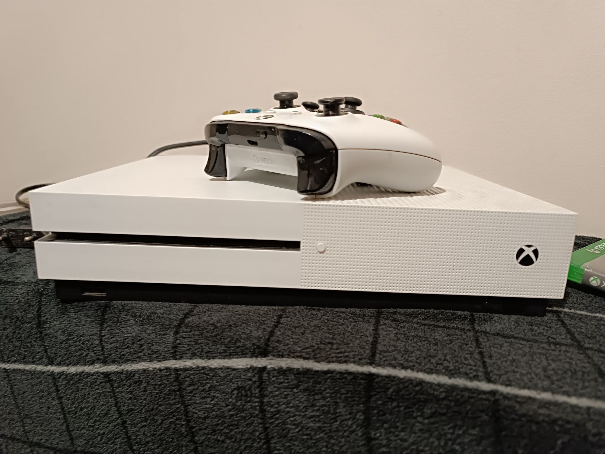 Sprzedam Xbox One S