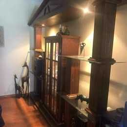 Estante de sala de estar com iluminação