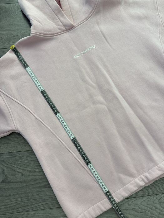 Рожеве худі.